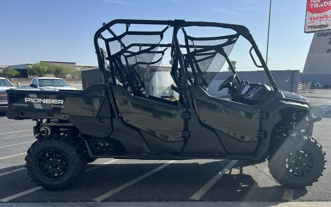 2025 Honda® Pioneer 1000-6 Deluxe Crew