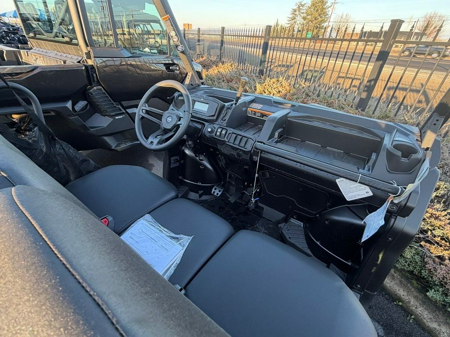 2025 Can-Am® Defender MAX HD9
