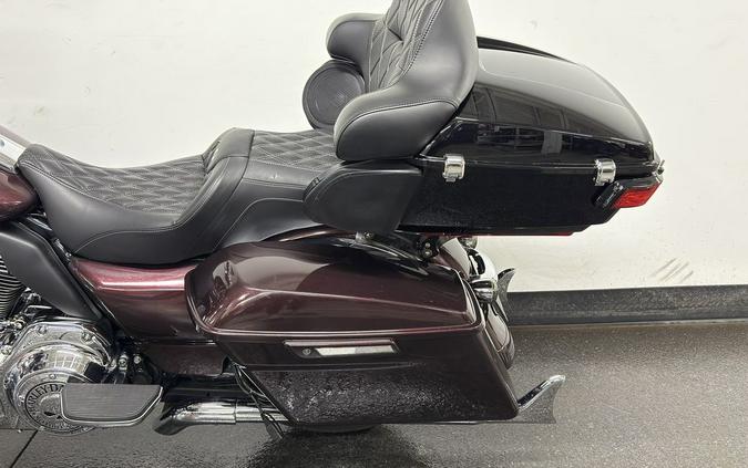2014 Harley-Davidson® FLHXS - Street Glide® Special