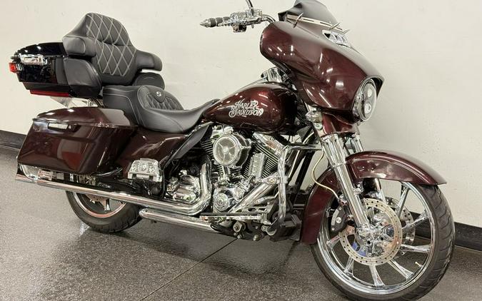 2014 Harley-Davidson® FLHXS - Street Glide® Special