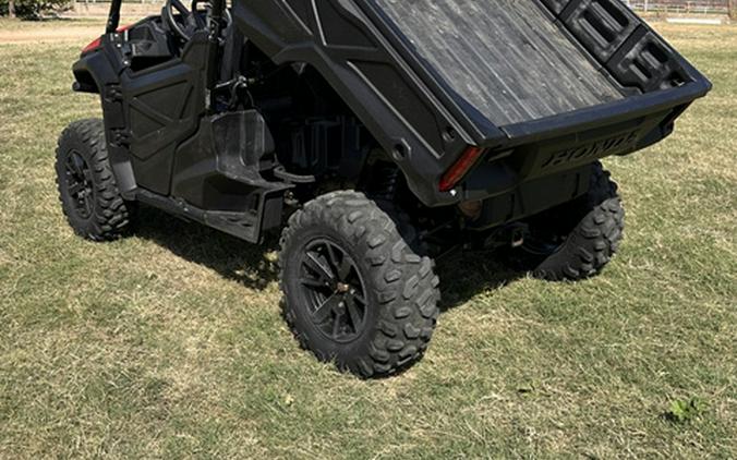 2022 Honda Pioneer 1000 Deluxe