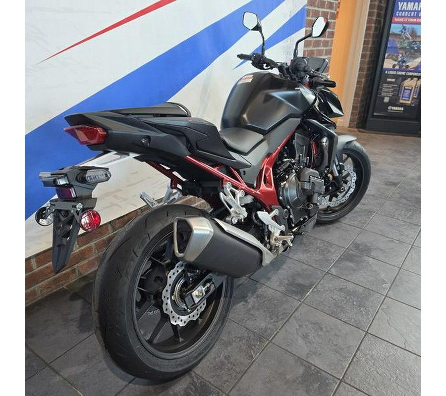 2026 Honda® CB750 Hornet E-Clutch