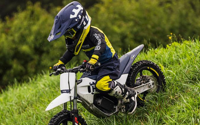 2024 Husqvarna EE 2