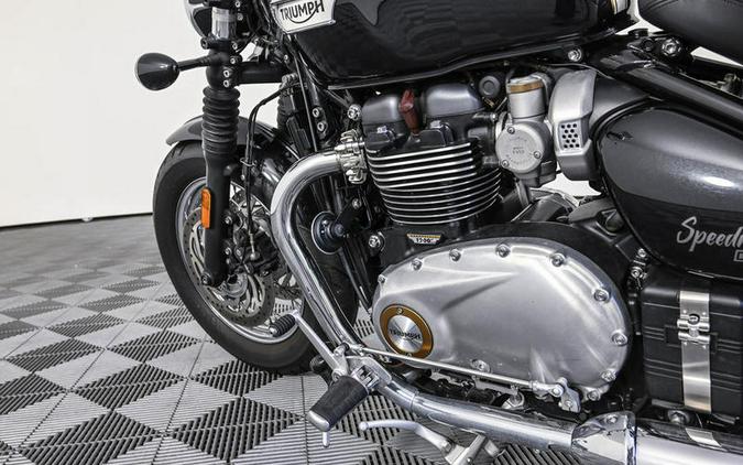 2018 Triumph Bonneville Speedmaster Fusion White and Phantom Black