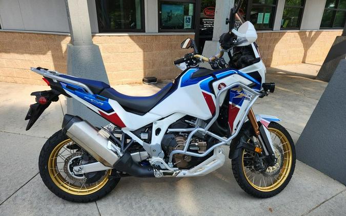 2020 Honda Africa Twin Adventure Sports ES DCT Review (18 Fast Facts)
