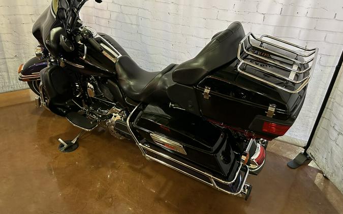 2010 Harley-Davidson Electra Glide® Ultra Limited Vivid Black/Black Ice Pearl