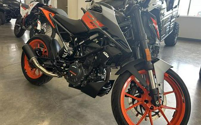 2023 KTM DUKE 200