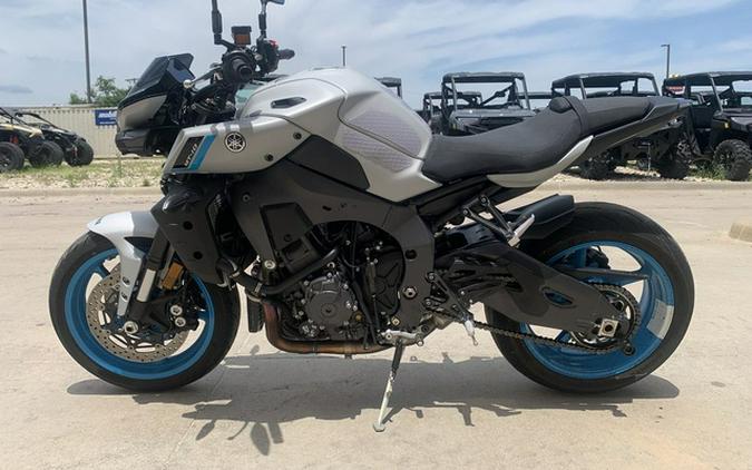 2025 Yamaha MT 10