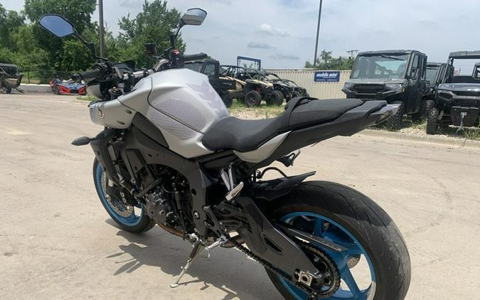 2025 Yamaha MT 10