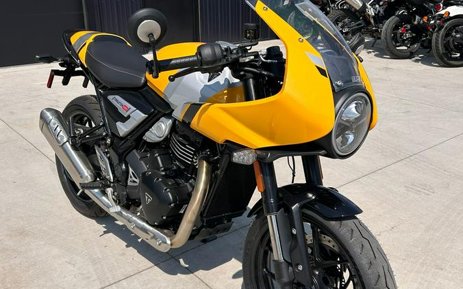 2026 Triumph Thruxton 400