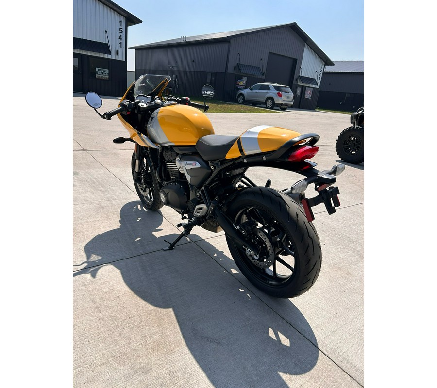 2026 Triumph Thruxton 400