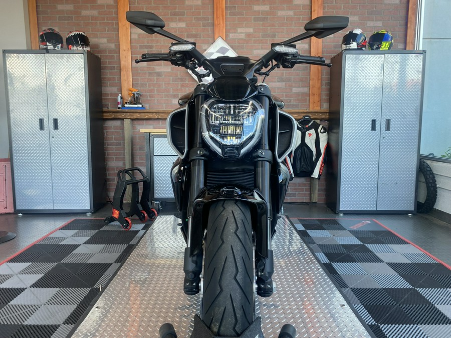 2023 Ducati Diavel V4