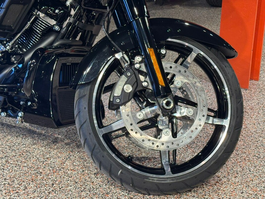 FLTRX 2026 Road Glide