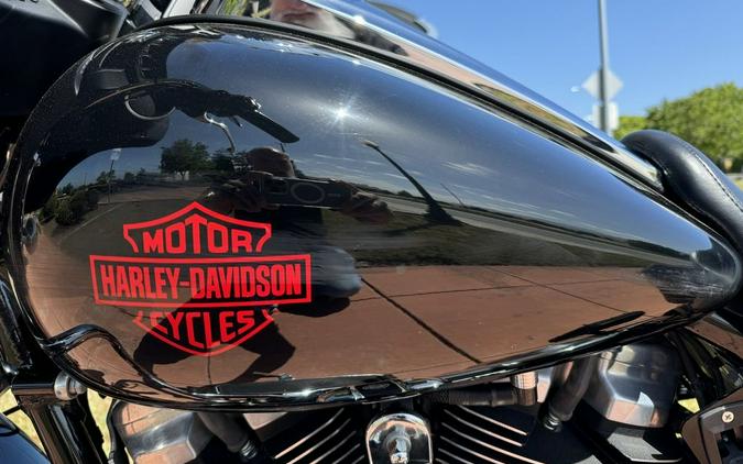 2019 Harley-Davidson® FLHT - Electra Glide® Standard