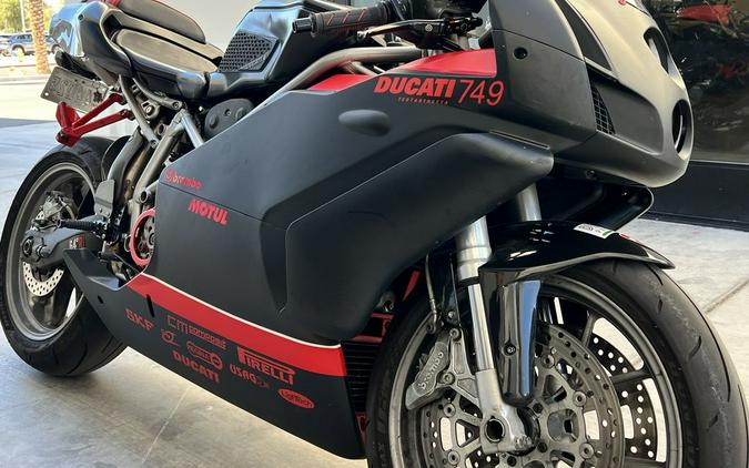 2004 Ducati 749