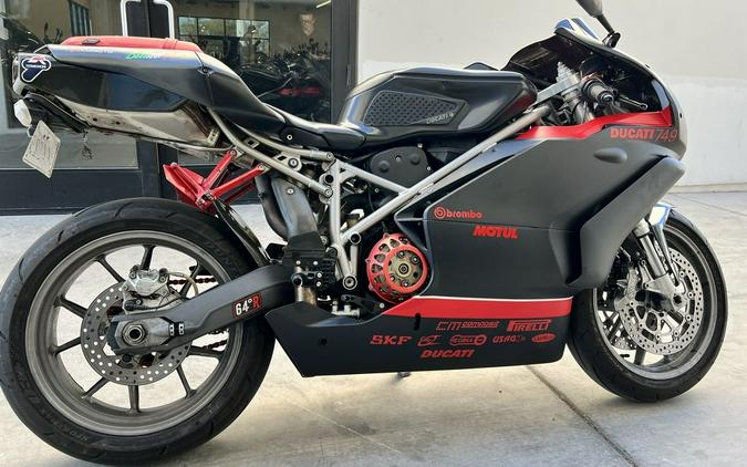 2004 Ducati 749