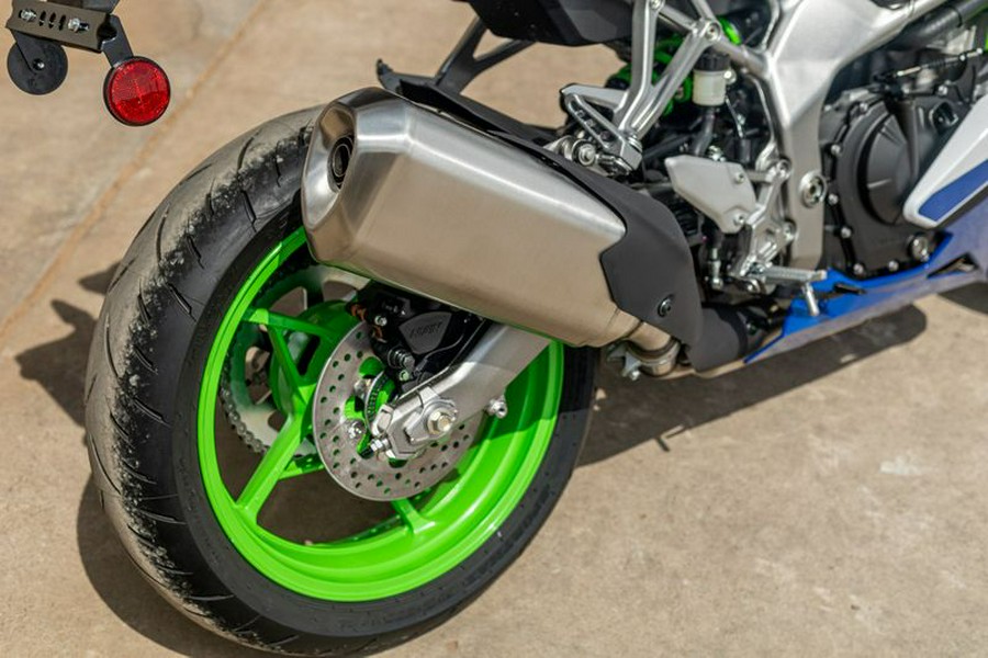New 2024 KAWASAKI NINJA ZX4RR 40TH ANNIVERSARY EDITION ABS LIME GREEN AND PEARL CRYSTAL WHITE AND BLUE