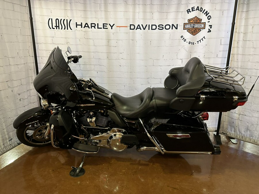 2022 Harley-Davidson Ultra Limited FLHTK Vivid Black