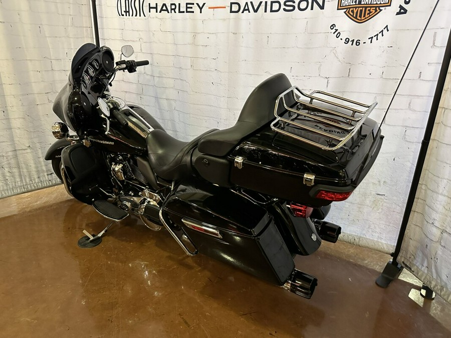 2022 Harley-Davidson Ultra Limited FLHTK Vivid Black