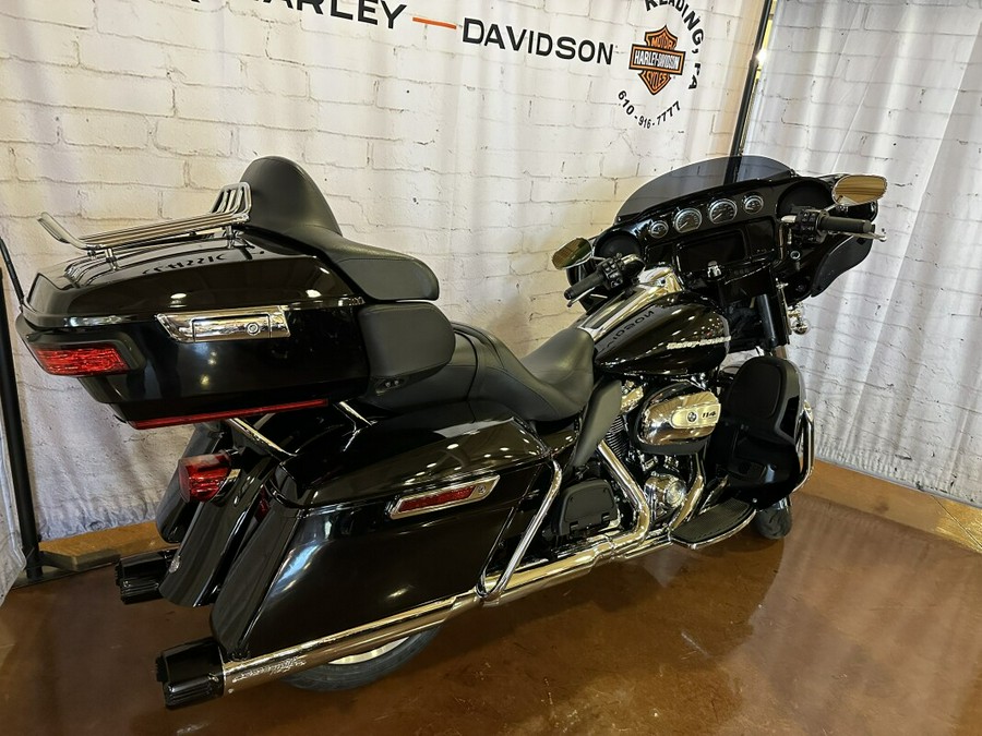 2022 Harley-Davidson Ultra Limited FLHTK Vivid Black