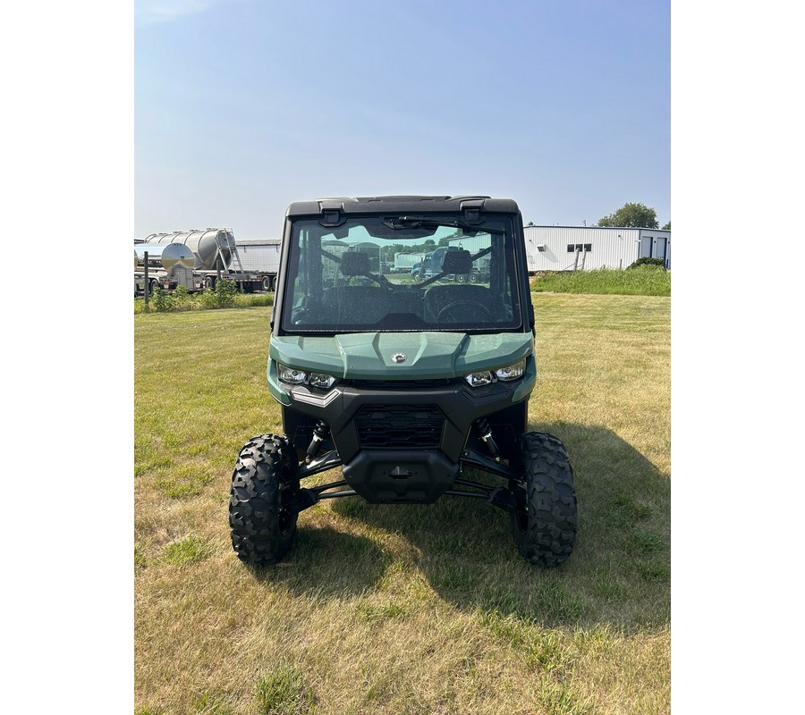2026 Can-Am Defender DPS CAB