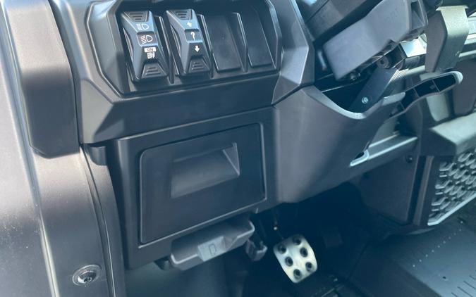 2027 Can-Am Defender XU MAX XT CAB HD10