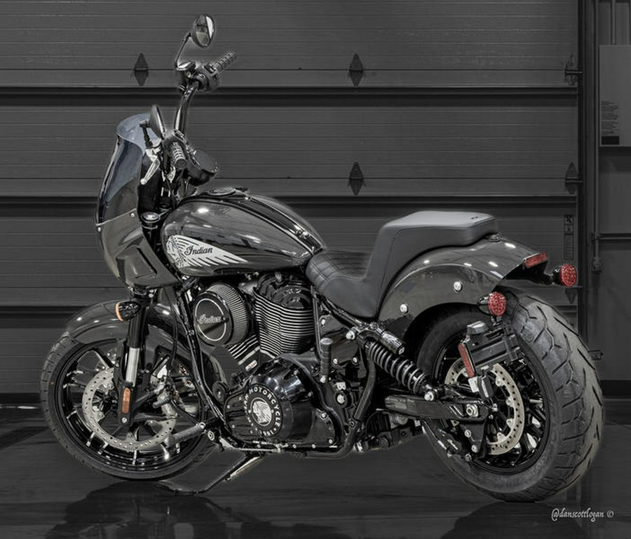 2024 Indian Motorcycle® Sport Chief Granite Gray