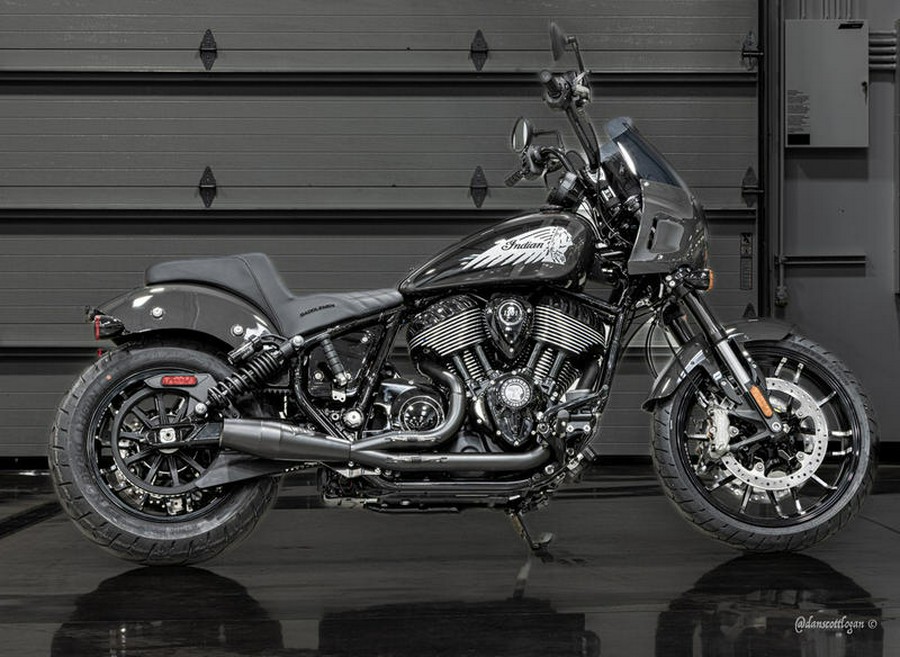 2024 Indian Motorcycle® Sport Chief Granite Gray