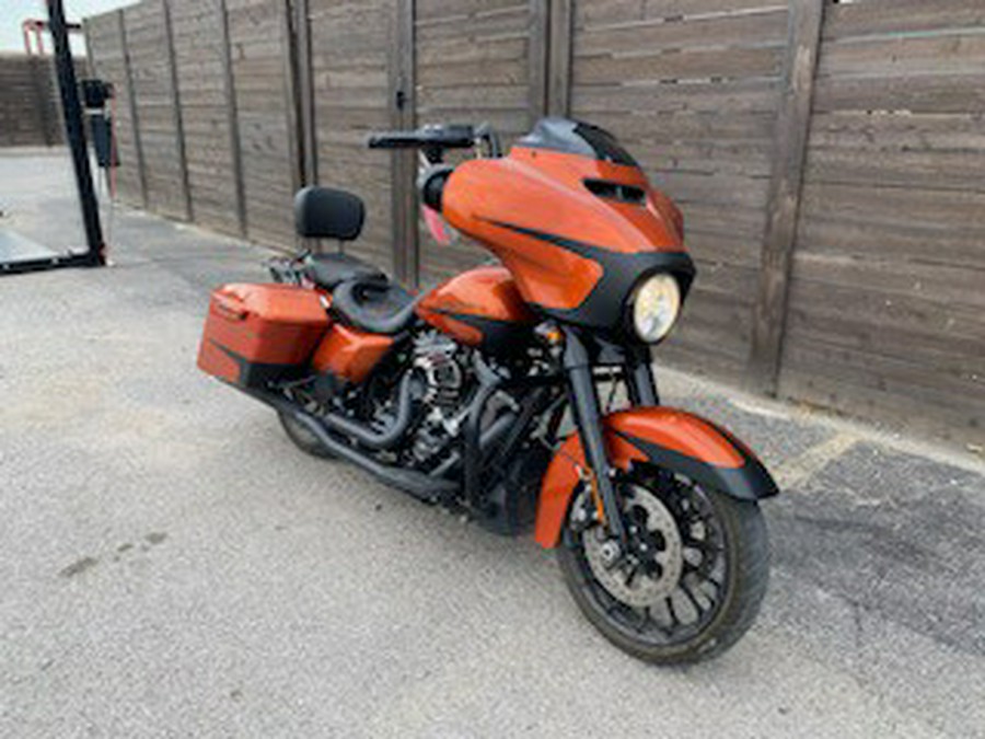 2019 Harley-Davidson® STREET GLIDE SPECIAL