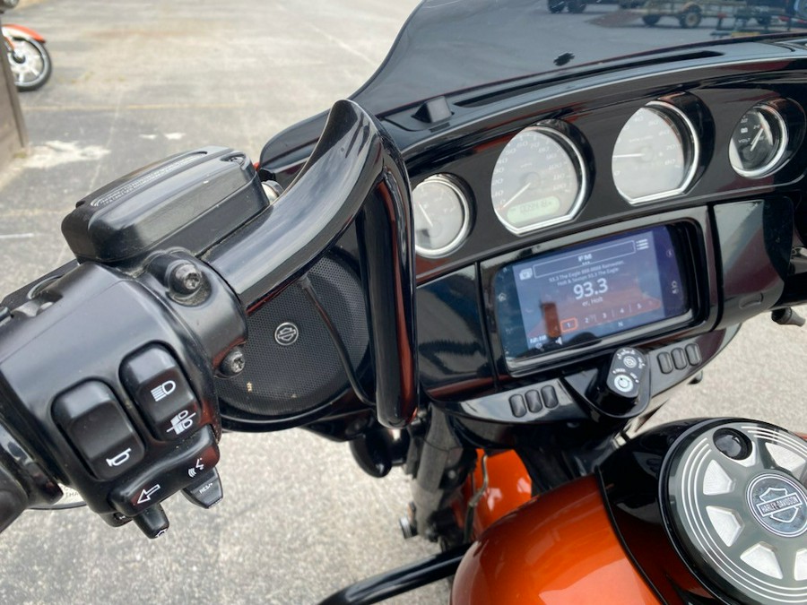 2019 Harley-Davidson® STREET GLIDE SPECIAL