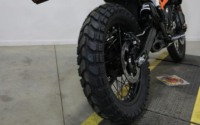2025 KTM Adventure 390 R