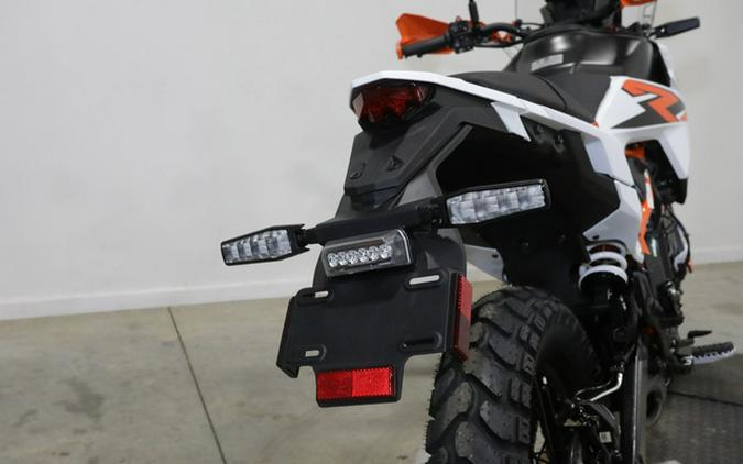 2025 KTM Adventure 390 R