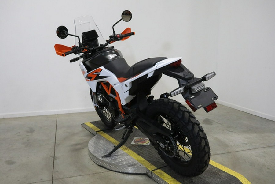 2025 KTM Adventure 390 R