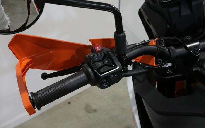 2025 KTM Adventure 390 R