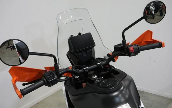 2025 KTM Adventure 390 R