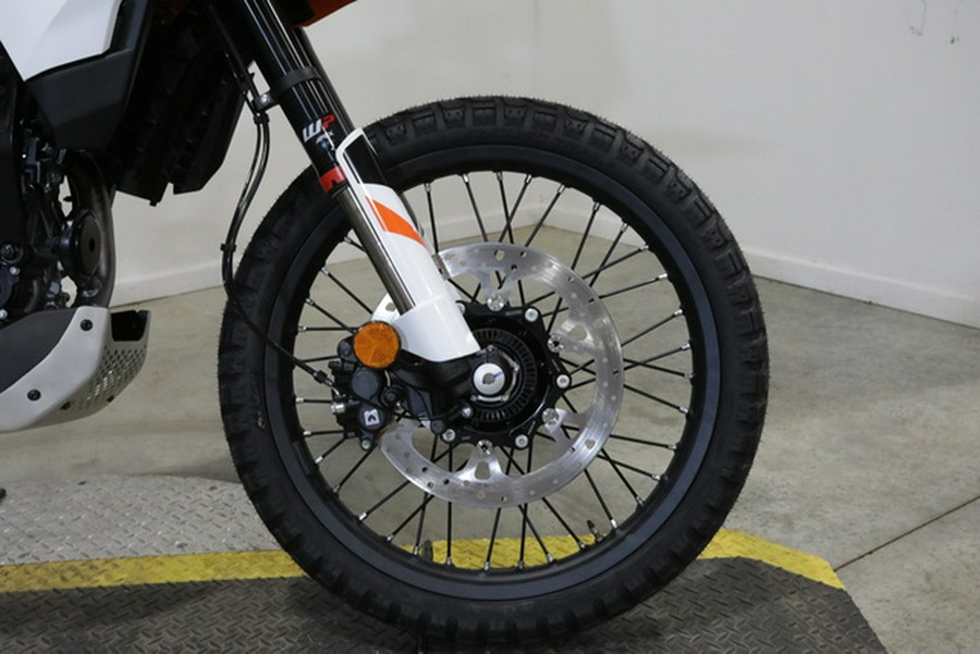 2025 KTM Adventure 390 R