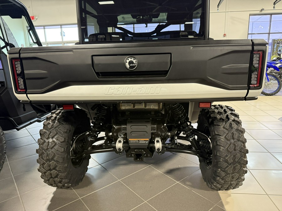 2026 Can-Am Defender Limited HD11