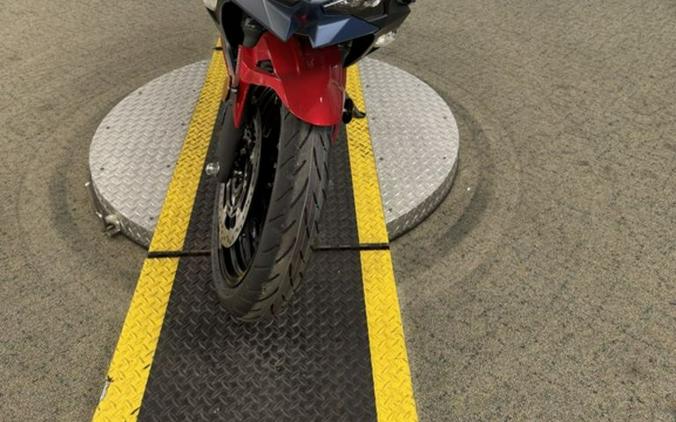 2026 Kawasaki Ninja® 500 ABS Metallic Matte Twilight Blue