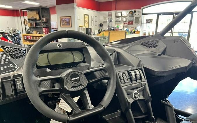 2026 Can-Am Maverick X3 X Ds Turbo RR Triple Black_4.5 In