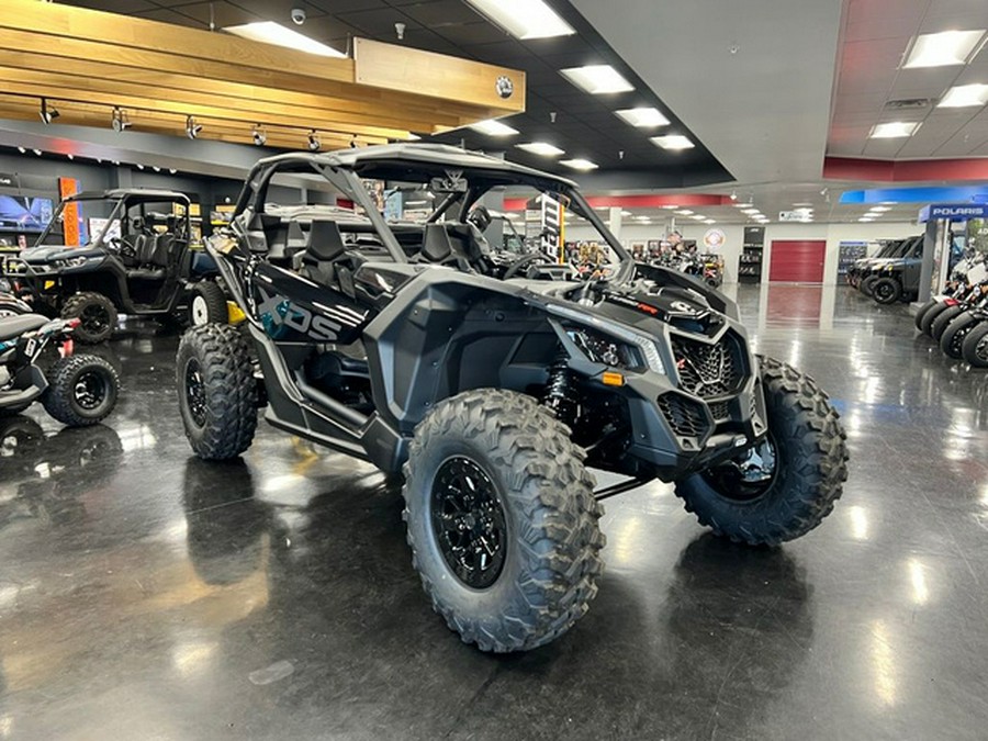 2026 Can-Am Maverick X3 X Ds Turbo RR Triple Black_4.5 In