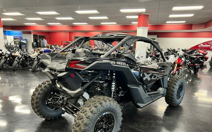2026 Can-Am Maverick X3 X Ds Turbo RR Triple Black_4.5 In