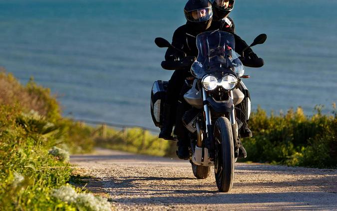 2023 Moto Guzzi V85 TT Travel