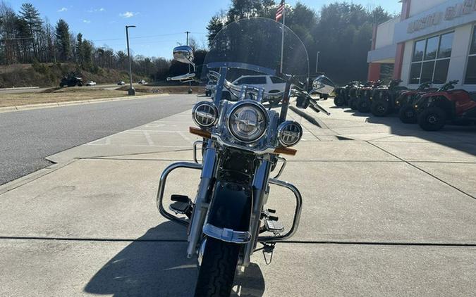 2020 Harley-Davidson Softail FLDE - Deluxe