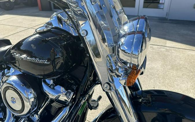 2020 Harley-Davidson Softail FLDE - Deluxe