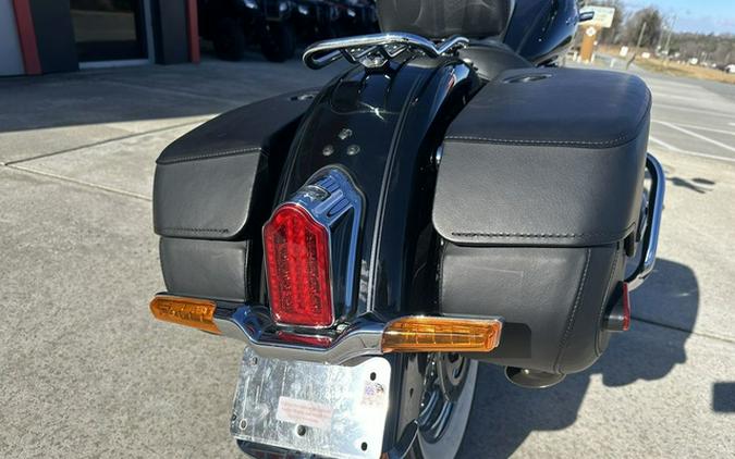 2020 Harley-Davidson Softail FLDE - Deluxe