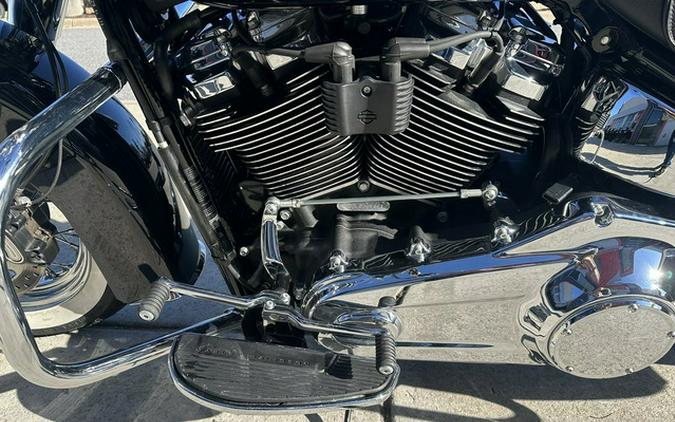 2020 Harley-Davidson Softail FLDE - Deluxe