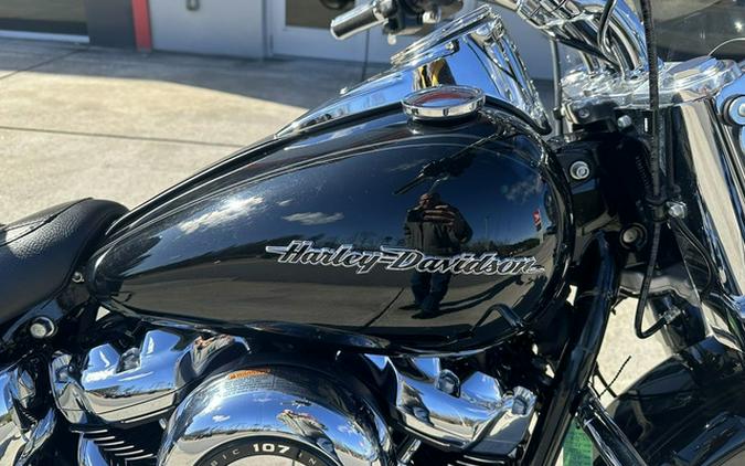 2020 Harley-Davidson Softail FLDE - Deluxe