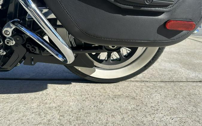 2020 Harley-Davidson Softail FLDE - Deluxe