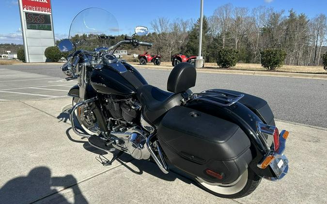 2020 Harley-Davidson Softail FLDE - Deluxe