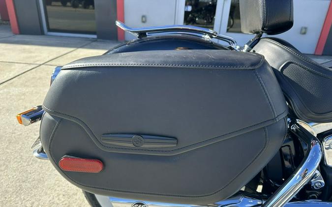 2020 Harley-Davidson Softail FLDE - Deluxe